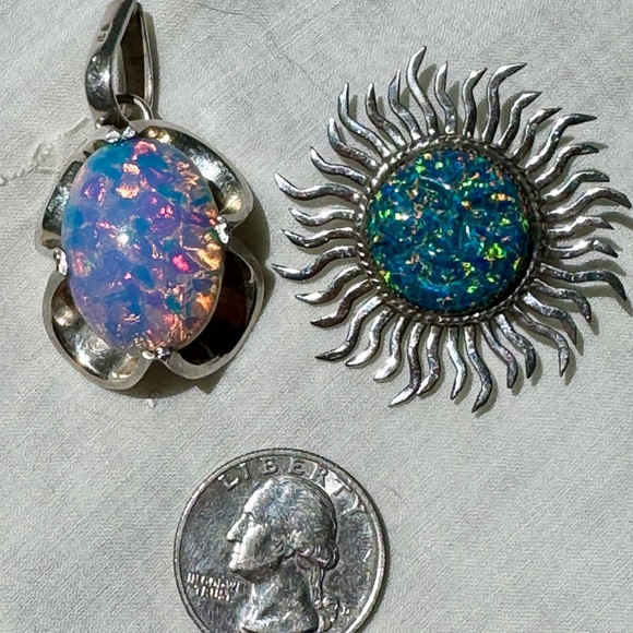 2 Sterling Silver pendants one is Opal Pendants Sun-face & Cabochon. - Picture 6 of 6